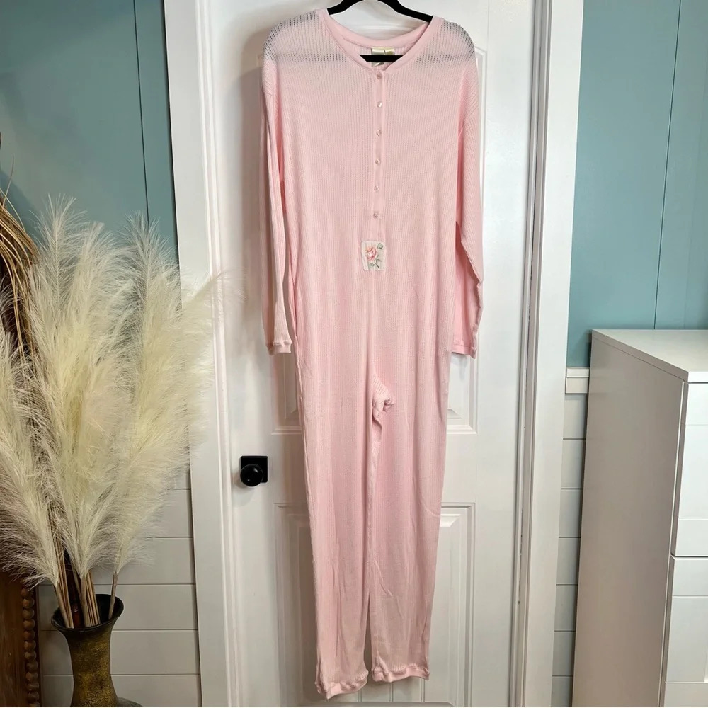 Victoria’s Secret‎ Vintage Gold Label Pink One Piece Long Jane. Size Large.